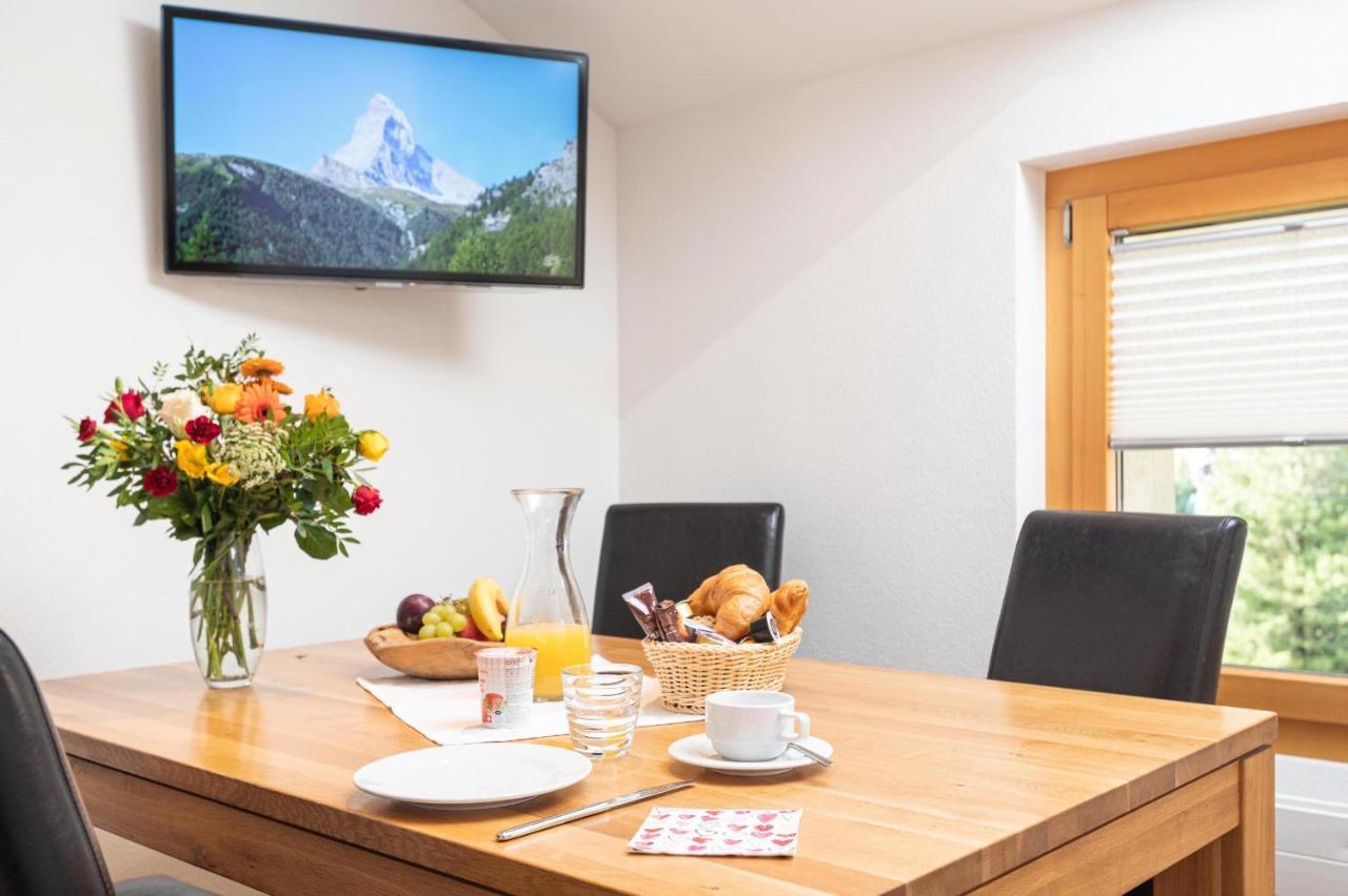Jolimont Apartment *